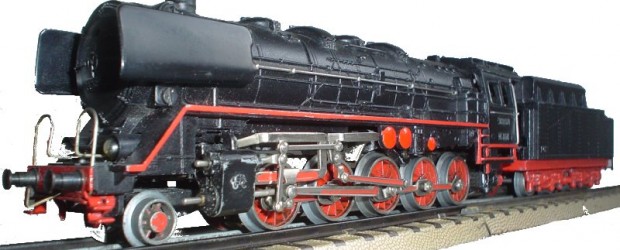 
Von der Güterzuglok der Baureihe 44 wurden beim großen Vorbild zwischen 1926 und 1949 insgesamt 1989 Stück gebaut. Die verschiedenen [...]