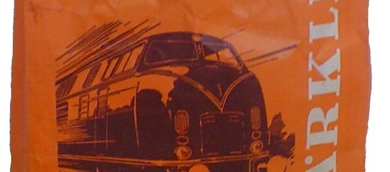 Anfang der 60er Jahre im Spielwarenladen, so circa Ende Januar / Anfang Februar. Die Startpackung vom Weihnachtsfest wird langsam langweilig, [...]