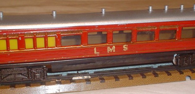 Schnellzugwagen waren bereit ab 1935 im Programm der Märklin Spur 00 Bahnen zu finden. Die 17,5 cm langen Wagen der 340er Serie mit vier Achsen konnten hinter den damals lieferbaren Schnellzugloks eingesetzt werden. Jedoch wuchs...