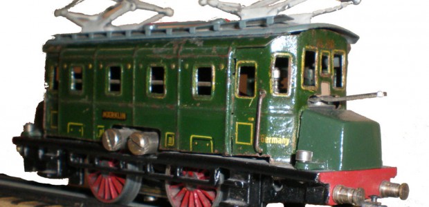 Mit Produktionsbeginn der ersten Spur 00 Modelle wurde die Serie 700 von Märklin am Markt eingeführt. Diese ersten Loks wurden ab 1935 bis circa 1940 hergestellt und mit Wechselstrom betrieben, Märklin setzte von Anfang an...