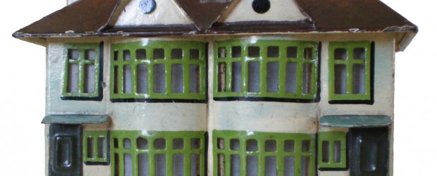 

Auf den Mittelseiten 6 und 7 der Spur 00 Kataloges von 1936 wird die „Elektrische Miniatur-Tischbahn-Anlage Spur 00“ mit der [...]