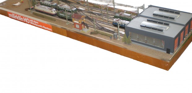 Modellbahnen sind ein Luxusartikel und verkaufen sich nicht so einfach wie Dinge die man täglich benötigt, beispielsweise die Tageszeitung oder Brötchen. Dies war auch den Verantwortlichen bei Märklin schon früh bewusst und so wurden den...