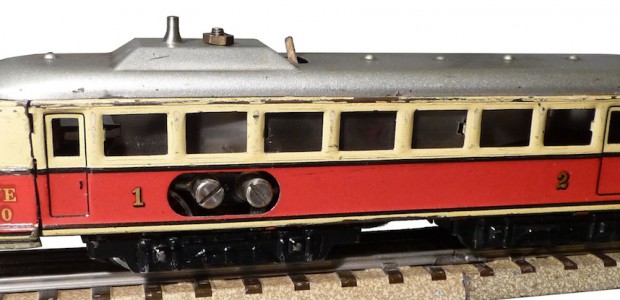 Startete die neue Spurweite 00 im Jahre 1935 nur mit einer Dampflok R 700 und einer Elektrolokomotive RS 700, so wurde bereits 1936 das Programm deutlich erweitert. Bemerkenswert ist dabei, dass die neuen Modelle, die...