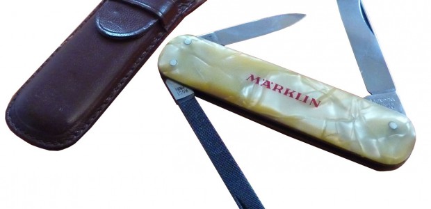 Kleine Geschenke erhalten ja bekanntlich die Freundschaft… das haben sich sicher auch die Verantworlichen in der MÄRKLIN Werbeabteilung gedacht als sie – vermutlich in den 50er / 60er Jahren – das hier gezeigte Taschenmesser in...
