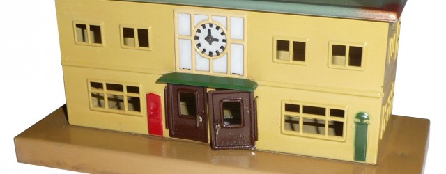 Der kleine Bruder des bereits vorgestellten Bahnhofs 414 war unter der Artikelnummer 413 in den Märklin Katalogen zu finden.
Zu einem Preis von 3 Reichsmark im Jahre 1939 bekam man lediglich [...]