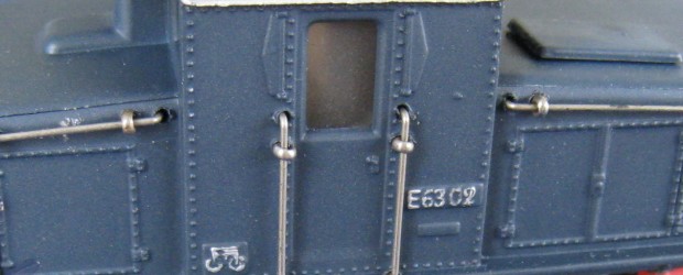 Von der E63 war auf Tischbahn.de bereits mehrfach die Rede, auch von Restaurierungsprojekten:
http://tischbahn.de/index.php/2006/06/10/gut-im-lack-br-e63-ceb8003002/
Dem sei noch eine weitere Variante hinzugefügt, die [...]