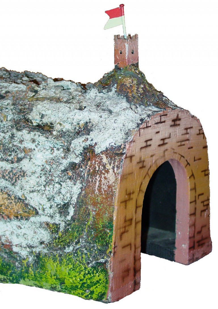 Handarbeit: der Tunnel 453